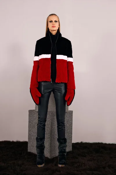 Look 24